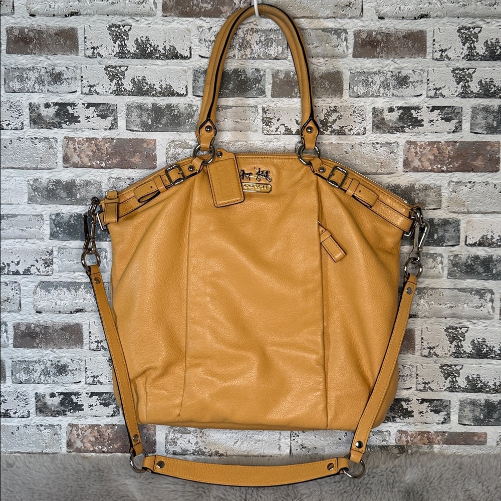 Coach Madison Lindsey Satchel